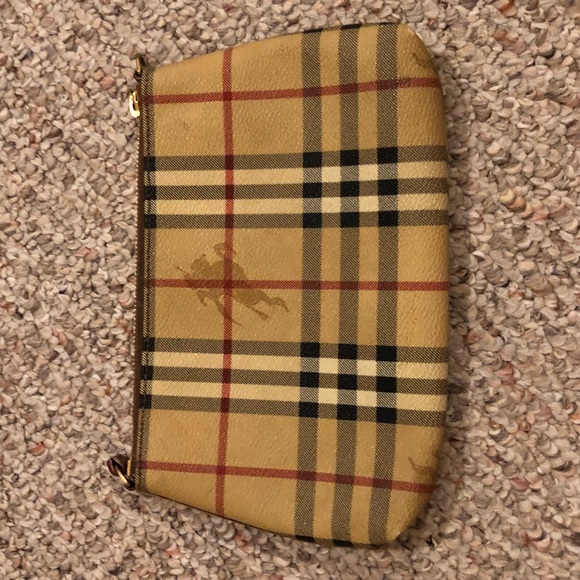 SOLD 😍🛍👜❤️Authentic Burberry London Crossbody - Picture 7 of 8